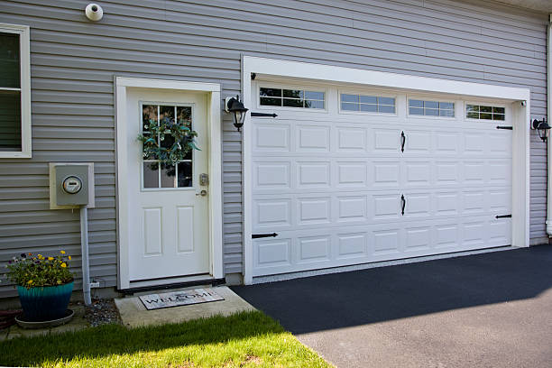 24/7 Emergency Garage Door Panel Replacement experts in Poquoson, VA
